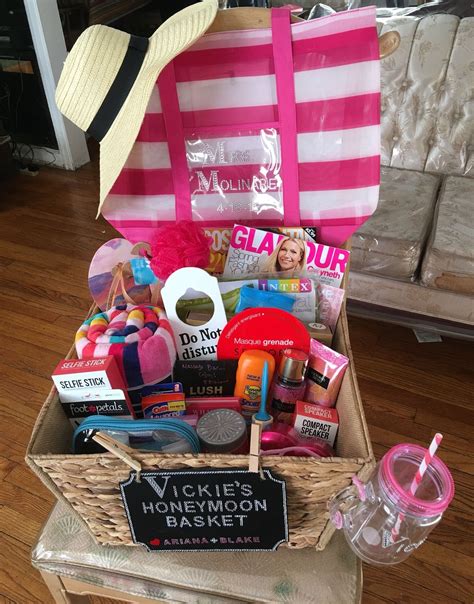 bachelorette party basket ideas